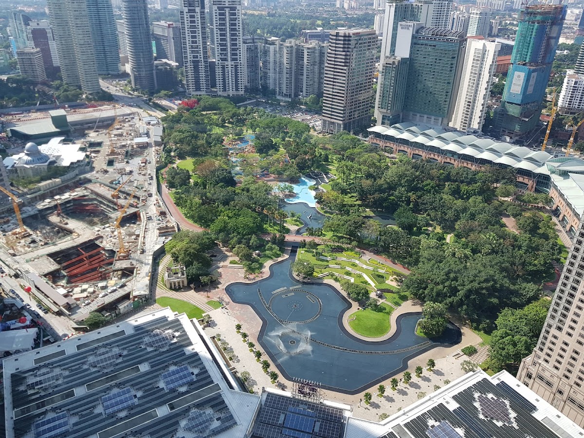 Petronas Twin Towers — photo 2