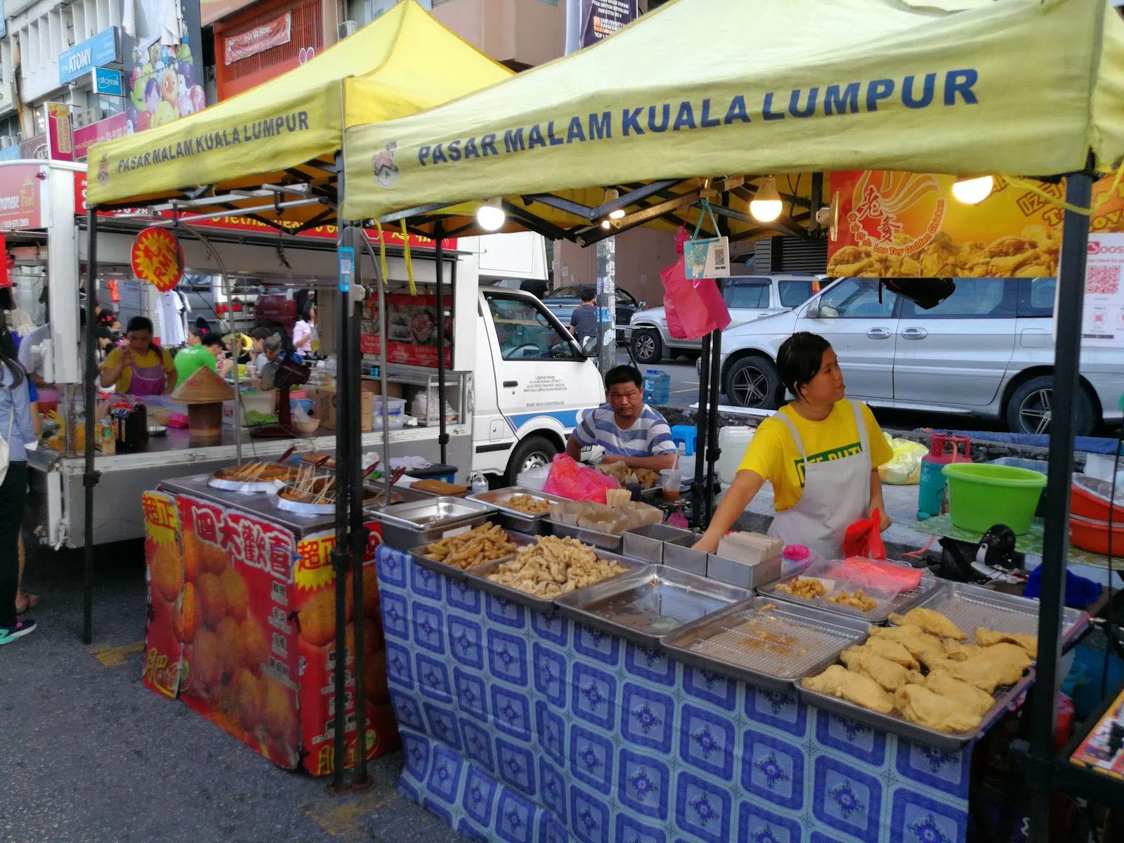 Taman Connaught Night Market, Kuala Lumpur