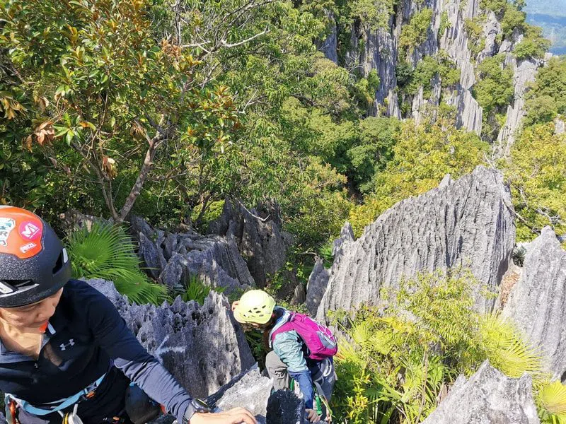 MIR Adventures – geführtes Klettern an den Batu Caves (Damai Wall), Kuala Lumpur